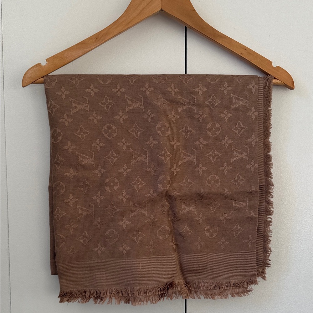 AUTHENTIC Louis Vuitton Cappuccino Monogram Scarf - Picture 2 of 8